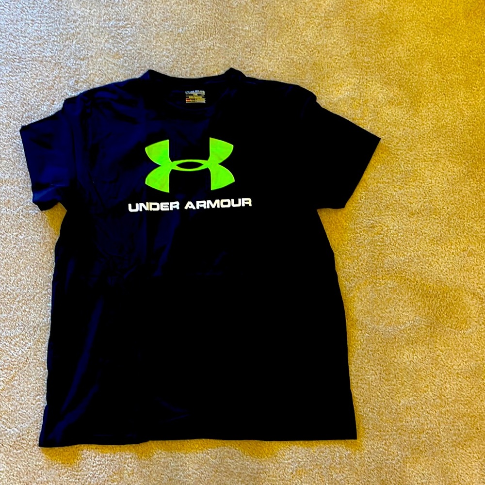 XXL Under Armour T shirt